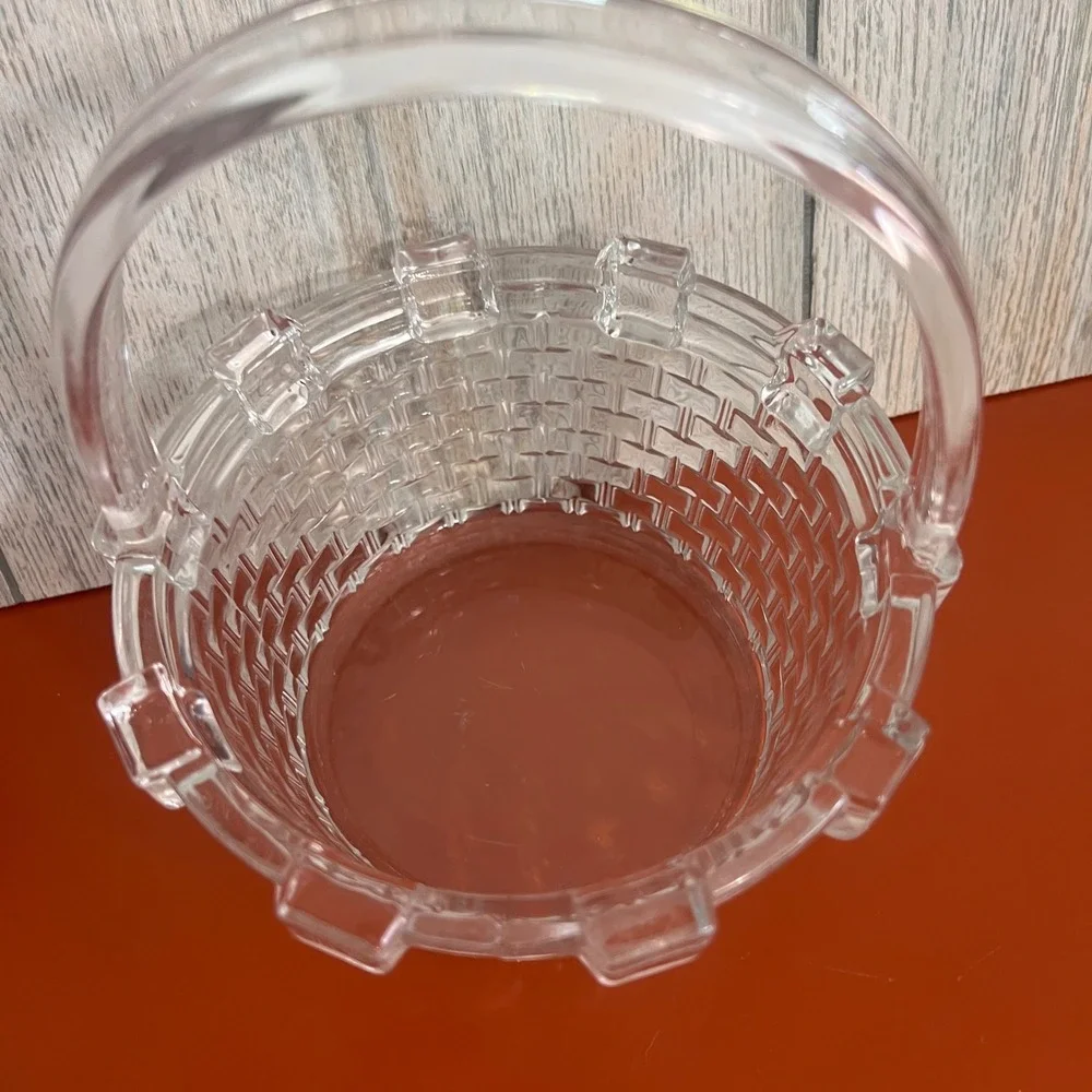 Vintage‎ Clear Pressed Glass Basketweave Candy Dish with Handle Decorative Bowl